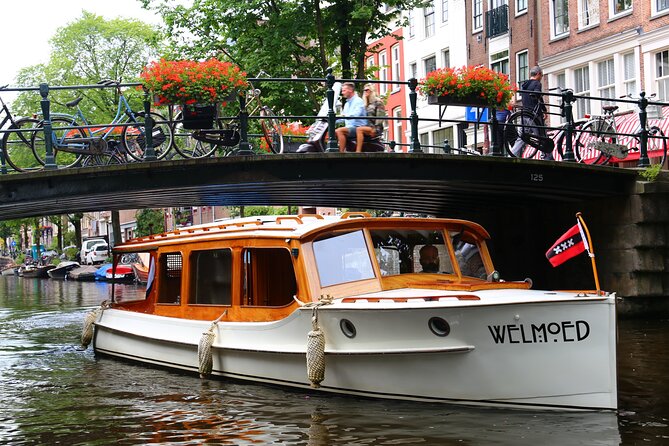 Private Champagne Canal Cruise in Amsterdam - Is the private price worth it?