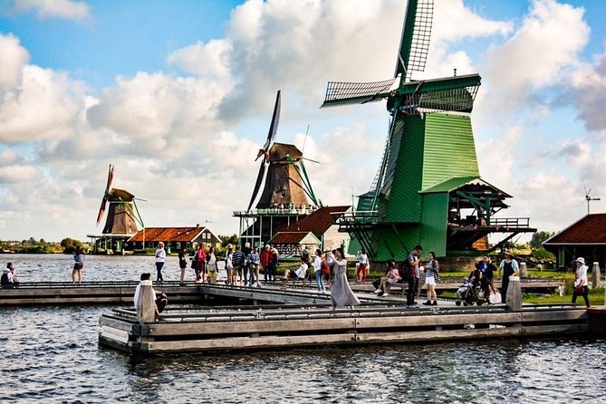 Private Daytrip Giethoorn and Windmills of Zaanse Schans from Amsterdam - Giethoorn by canal and on foot