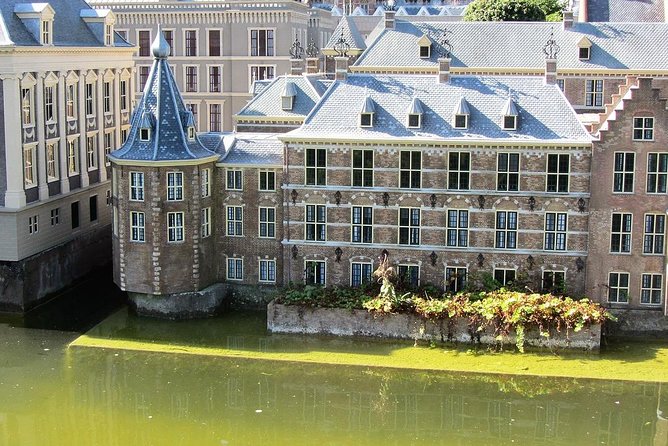Private Delft and The Hague Tour incl. Madurodam from Amsterdam - Forty-five minutes to eat or see more of The Hague