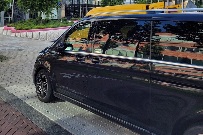 Private Departure Transfer: Schiphol Airport Amsterdam - What the 45-Minute Journey Is Really Buying You