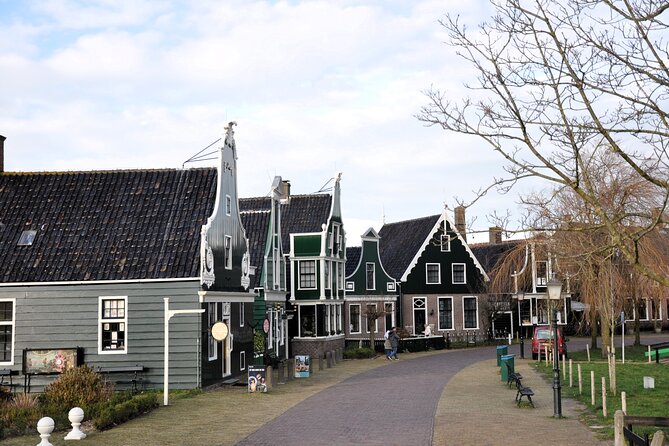 Private Guided Half Day Tour in Zaanse Schans from Amsterdam - A fresh stroopwafel stop