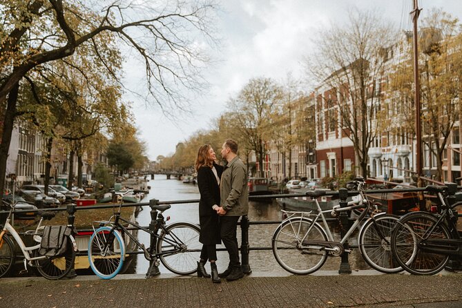 Private Love Story Photowalk Experience - A love story walk through central Amsterdam