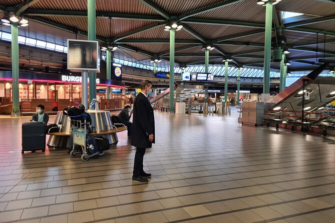 Private Minivan transfer to Rotterdam - What the driver service is like