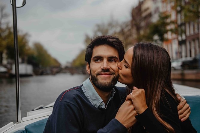 Private Romantic Canal Cruise Amsterdam with Bubbly and Snacks - Is $128.99 per person good value?