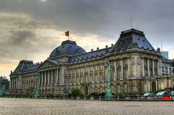 Private Sightseeing tour to Antwerp and Brussels from Amsterdam - Manneken Pis is a quick Brussels landmark