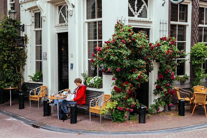 Private Tour: Amsterdam's Best Local Hotspots - The quieter canals most central walks skip
