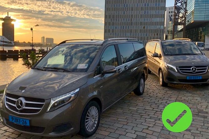 Private transfers from or to Schiphol (AMS) airport Amsterdam - Flight monitoring takes pressure off a delayed arrival