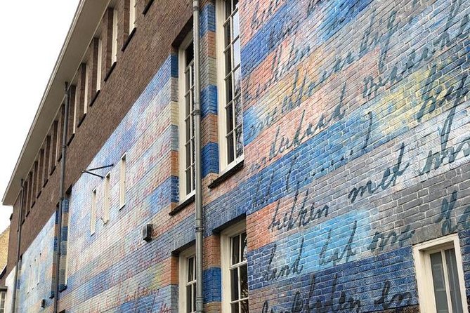 Private walk: Anne Frank in Amsterdam - Starting at Victorieplein or arranging pickup