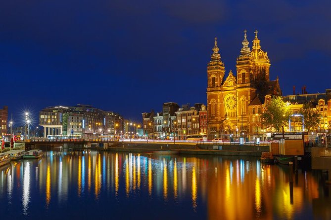 Private walking tour Amsterdam. English or Spanish. - De Waag, Chinatown, and the old city gates