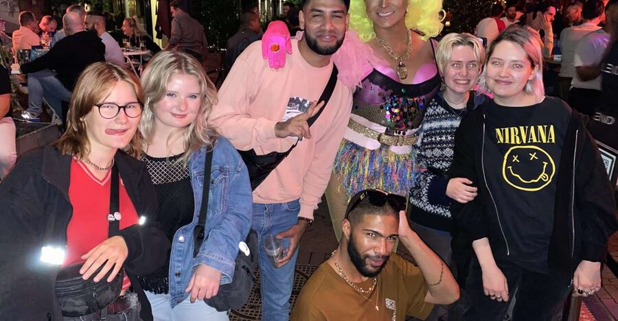 Rainbow Bar Stroll: Sashay through Amsterdam - Who will enjoy the Rainbow Bar Stroll