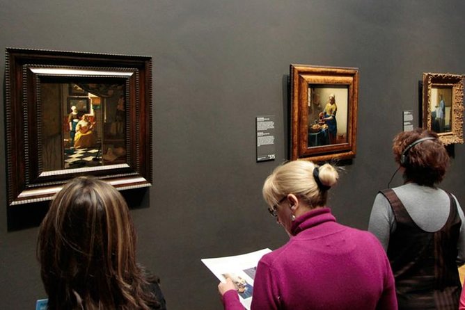 Rijksmuseum Amsterdam Exclusive Guided Tour w/ Reserved Entry - The guides make the biggest difference