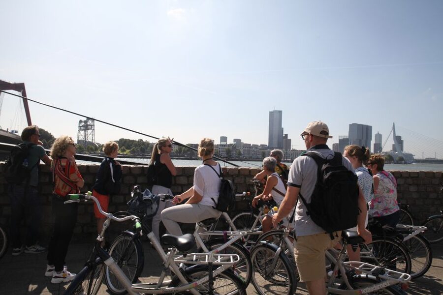 Rotterdam: 2.5-Hour Highlights Bike Tour - Who will get the most from this tour