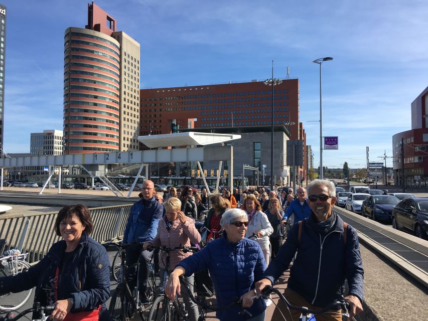 Rotterdam: 2.5-Hour Highlights Bike Tour - What the guiding is like