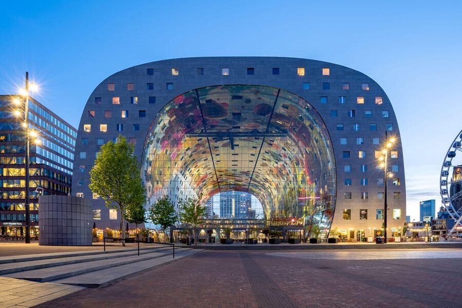 Rotterdam: Capture the most Photogenic Spots with a Local - Starting at Delftse Poort in central Rotterdam