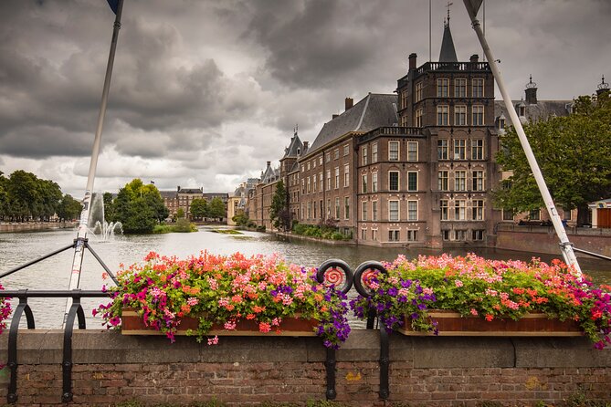 Rotterdam, Delft and The Hague Guided Tour from Amsterdam - The Amsterdam canal cruise option