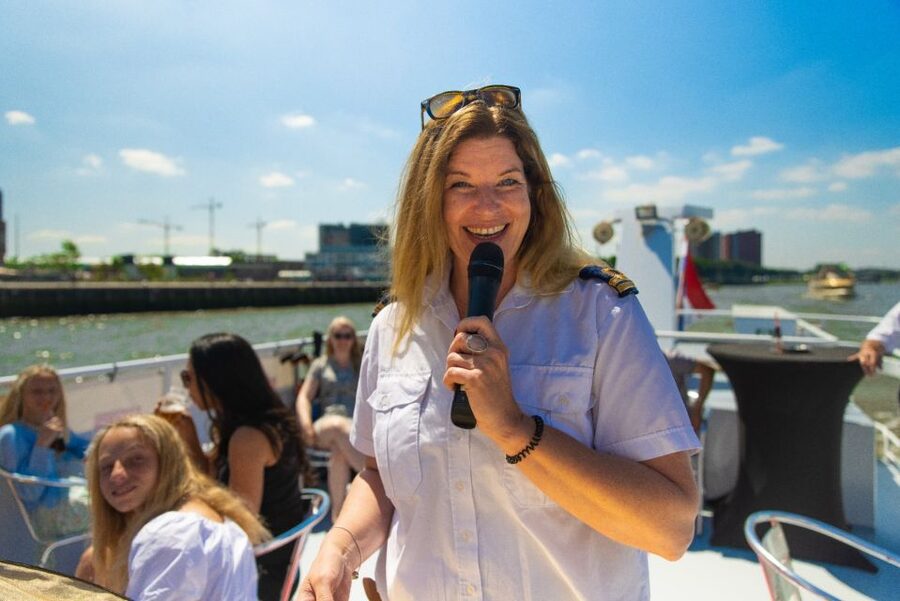 Rotterdam: Harbor Cruise with Live Guide - Why Rotterdam looks different from the Maas