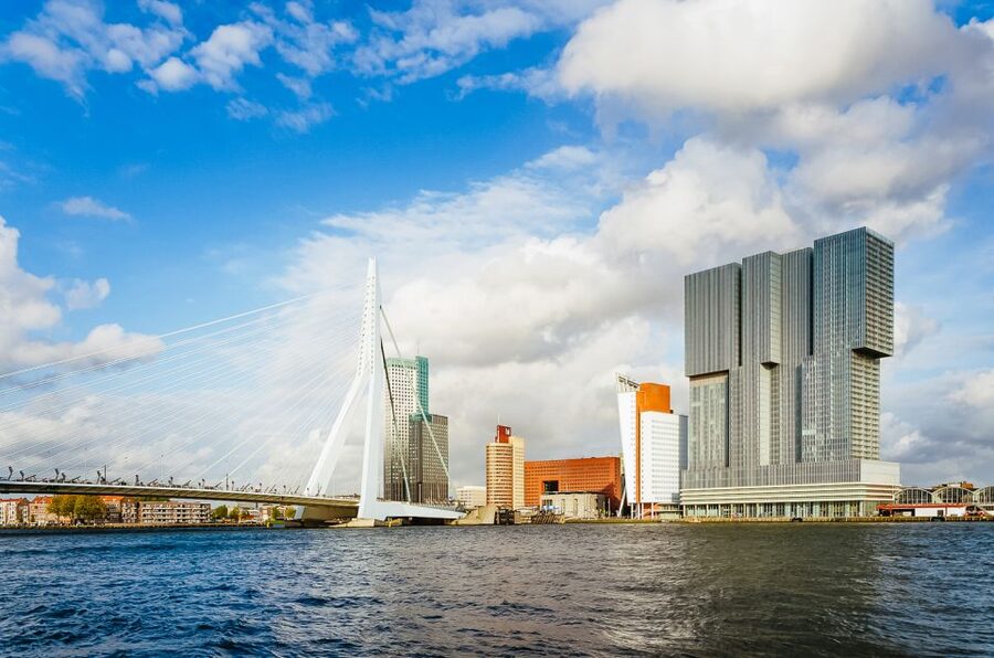 Rotterdam: Harbor Cruise with Live Guide - Seating, comfort, and the coffee-and-cake choice