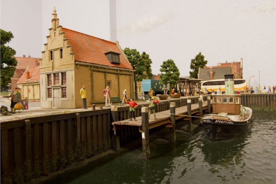 Rotterdam: Miniworld Rotterdam Entry Ticket - A miniature Rotterdam with a real sense of motion