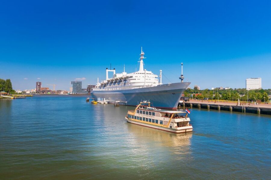 Rotterdam: Pancake Cruise - Drinks, seating, and the value of $31