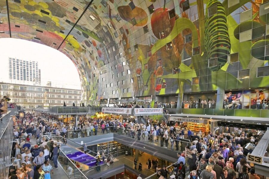 Rotterdam Private 2-Hour Food Tour with Tastings - Town Hall brings the wartime story into focus