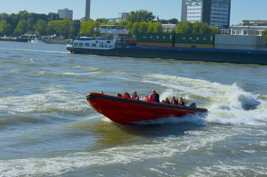 Rotterdam: Private Maas River Speedboat Cruise - Euromast Tower, the SS Rotterdam, and Hotel New York
