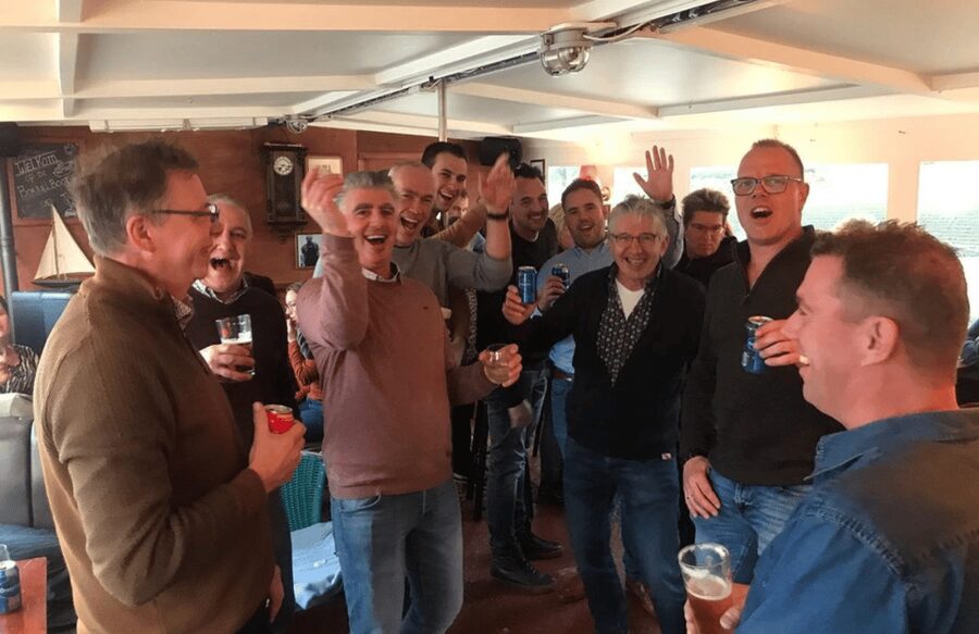 Rotterdam: Pub Cruise with Drinks and Bites - The Mood: More Floating Pub Than Quiet Tour