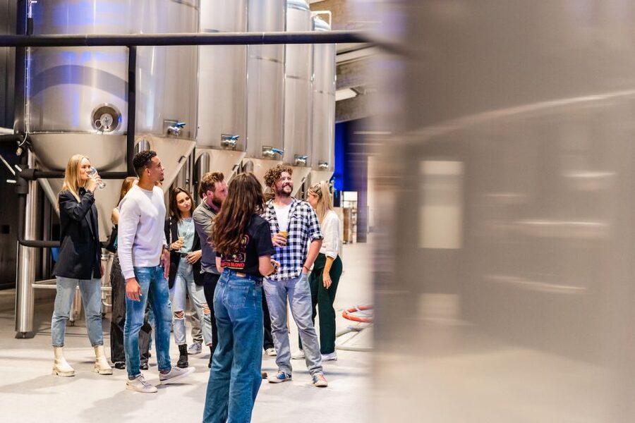 Rotterdam: Stadshaven Brewery Tour with Beer Tastings - Video, augmented reality, and the view from the walkway