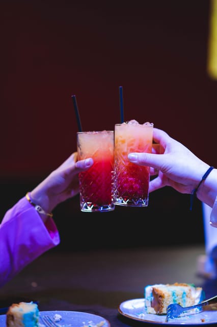 Rotterdam: Summer Cocktail Cruise - Two cocktails, snacks, and the real value