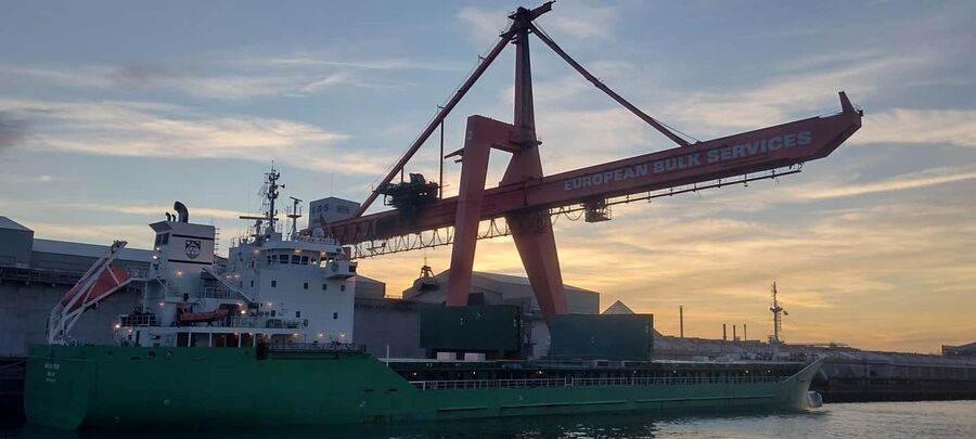 Rotterdam: Summer Evening Cruise with Live Entertainment - What the 2.5-Hour Cruise Feels Like
