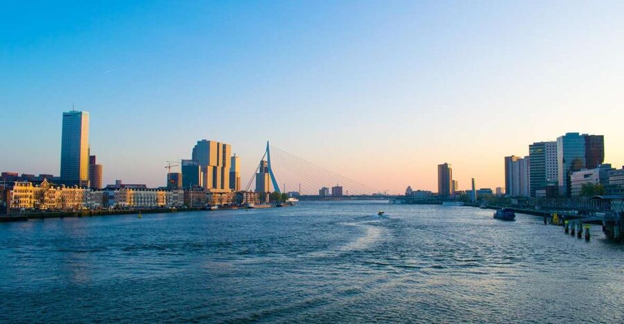 Rotterdam Walking Tour and Harbor Cruise - The old harbor and the few buildings that survived