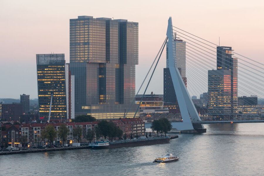 Rotterdam: Wilhelminapier, High-rise & floating architecture - How the Holland America Line shaped the pier