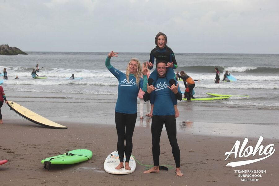 Scheveningen Beach: 1,5 hour Surf experience for families - Key points at a glance