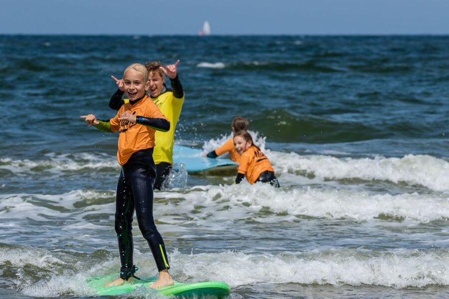 Scheveningen Beach: 2-Hour Surf Experience for Adults - What the two-hour format gives you