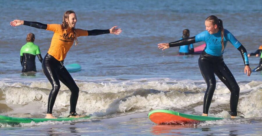 Scheveningen Full-day Surfing lessons with Lunch - Learning the basics before entering the North Sea