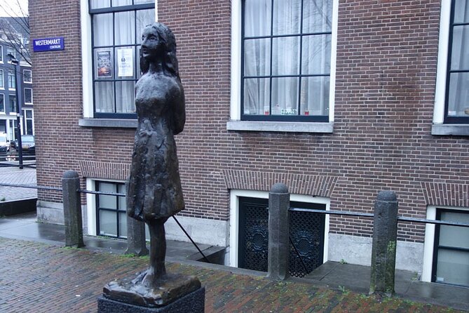 Self-Guided Audio Tour Holocaust Series: The Jewish Quarter - Dam Square links the past to present-day Amsterdam