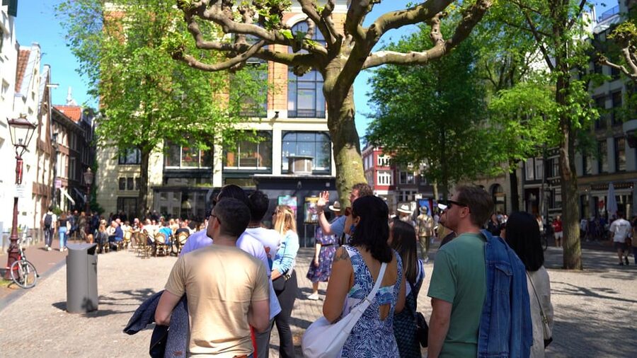 Skipping Lines & Sipping Beers: A History Tour of Amsterdam - Five mystery beers with Dutch snacks