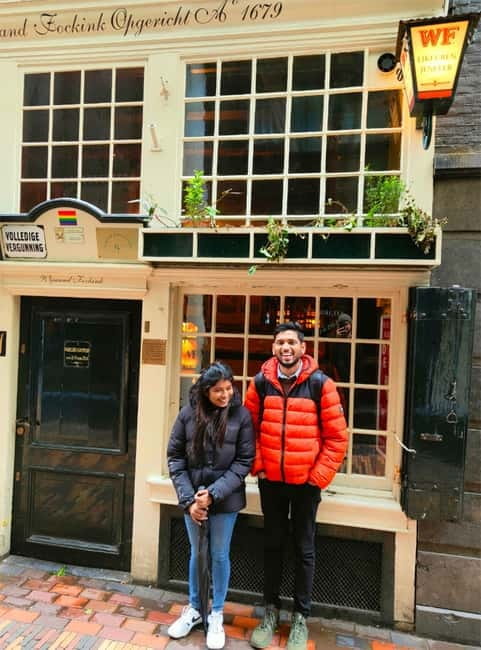 Skipping Lines & Sipping Beers: A History Tour of Amsterdam - Who should book this tour?