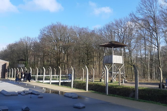 Small Group Tour to Nazi WWII concentration camp from Amsterdam - Who should book this experience?