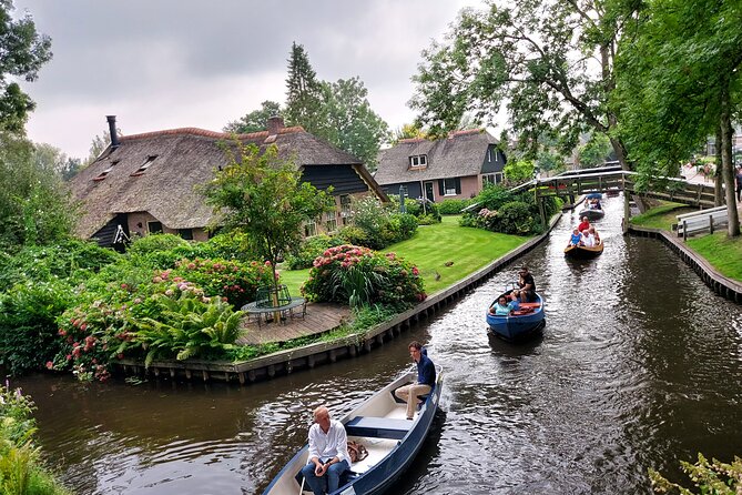 Small-Group Tour to Windmills & Giethoorn with boat tour - Key points at a glance