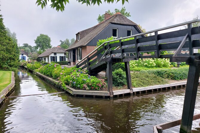 Small-Group Tour to Windmills & Giethoorn with boat tour - Cancellation and booking flexibility