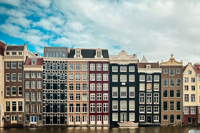 Small Group Walking Tour - Hello Amsterdam - Haarlemmersluis connects Amsterdam to its bicycle culture