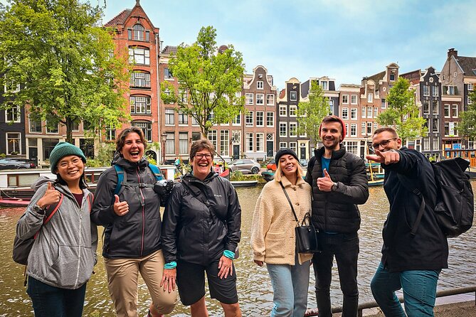 Small Group Walking Tour - Hello Amsterdam - Keizersgracht looks at Dutch family life