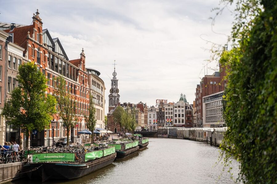 Small-Group Walking Tour with Amsterdam Canal Cruise - Who will get the most from this tour