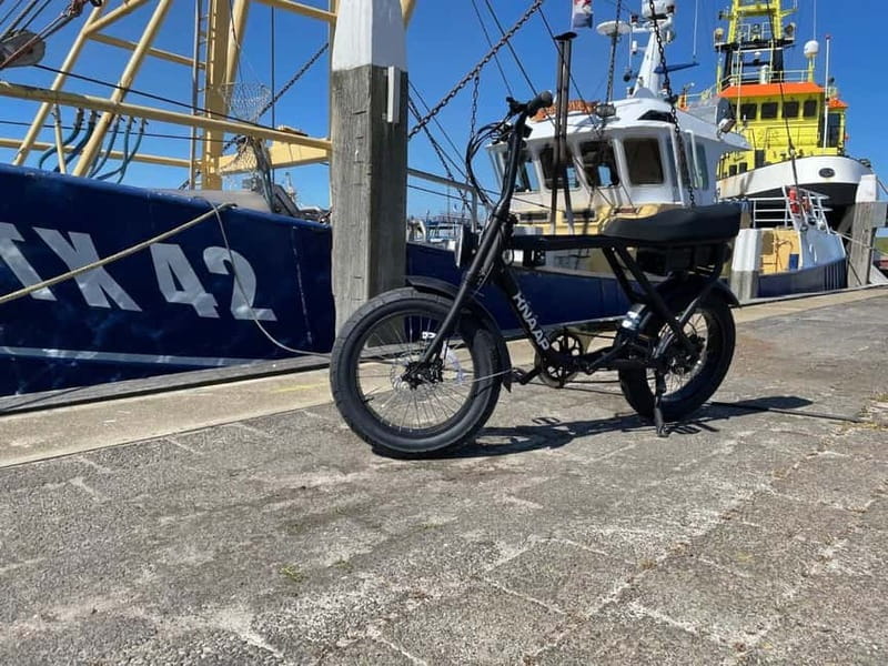 Texel: Electric Fatbike Rental with Map - Starting at TexelCruiser in North Holland