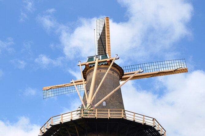 The Blue's Clues in Delft Exploration Game and Tour - The medical museum and Delft’s older church buildings