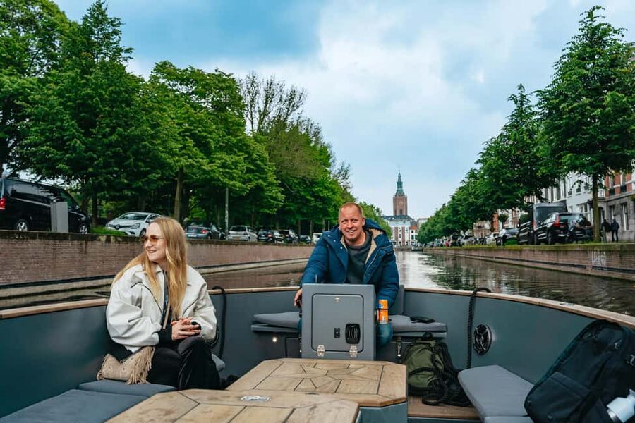 The Hague: Canal Cruise with music from local artists - The music is more than background noise