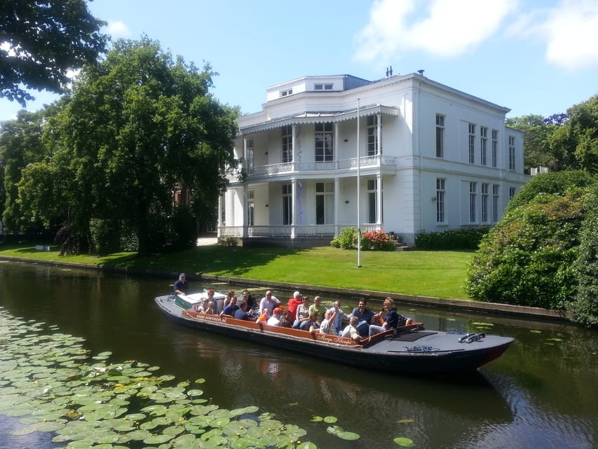 The Hague: City Canal Cruise - The low bridges and close-up views