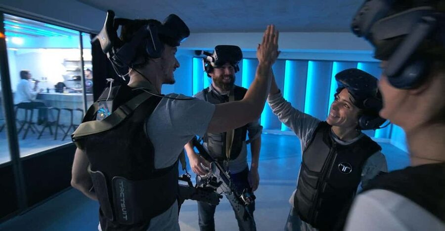 The Hague Downtown: VR Zombie Shooter 2 - 4 people - Fighting the undead at Torenstraat 140
