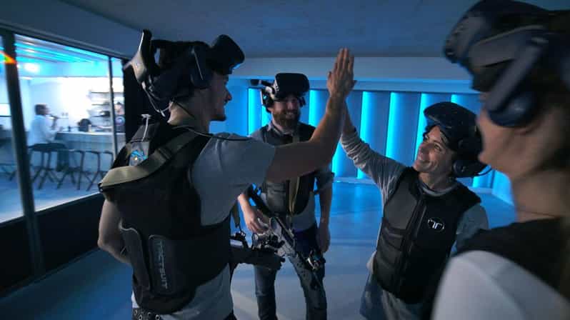 The Hague Downtown: VR Zombie Shooter 2 - 4 people - Forty minutes of free-roaming VR combat