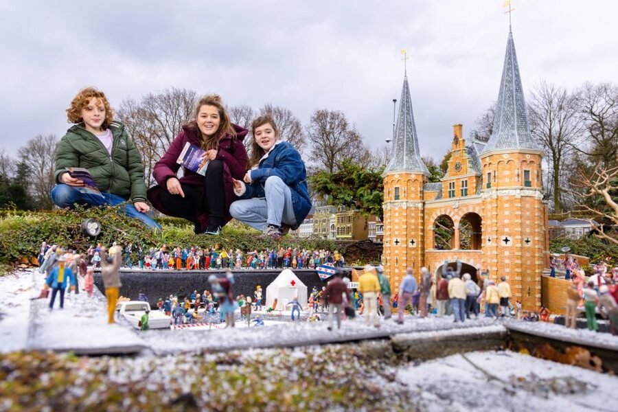 The Hague: Madurodam Miniature Park Entry Ticket - The Wind Chaser and Dutch engineering